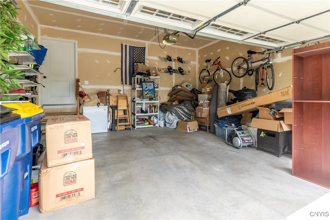 107 Shire Way, Camillus, New York 13031, Camillus, New York 13031, 3 Bedrooms Bedrooms, 8 Rooms Rooms,2 BathroomsBathrooms,Residential,For Sale,107 Shire Way, Camillus, New York 13031,S1618484