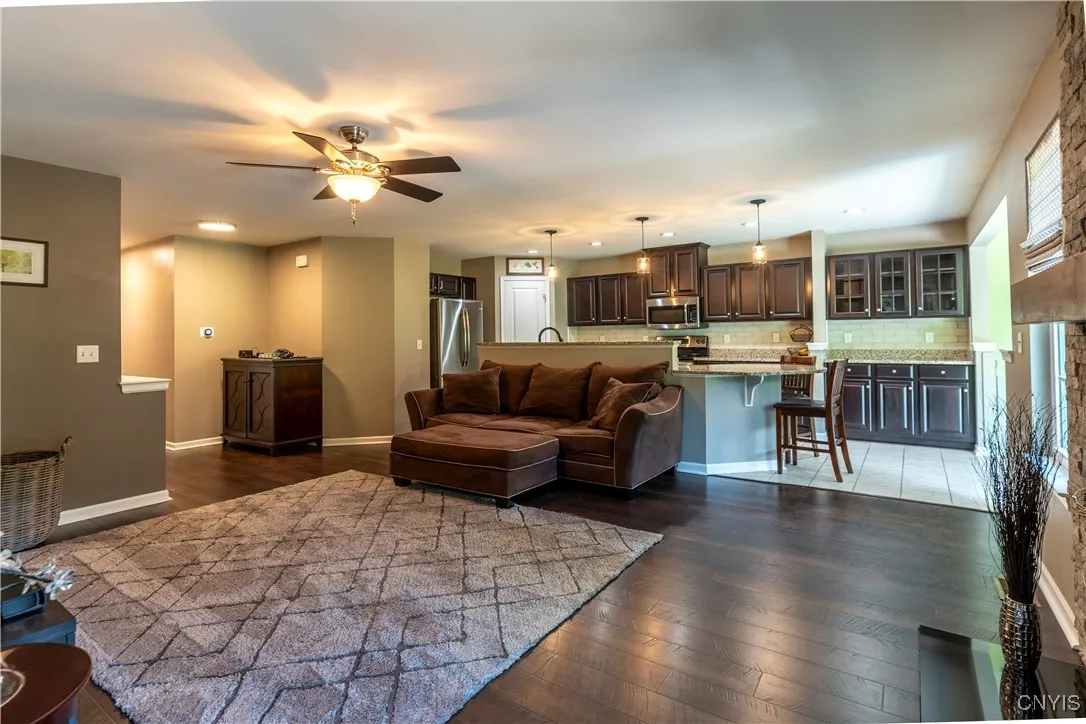 107 Shire Way, Camillus, New York 13031, Camillus, New York 13031, 3 Bedrooms Bedrooms, 8 Rooms Rooms,2 BathroomsBathrooms,Residential,For Sale,107 Shire Way, Camillus, New York 13031,S1618484