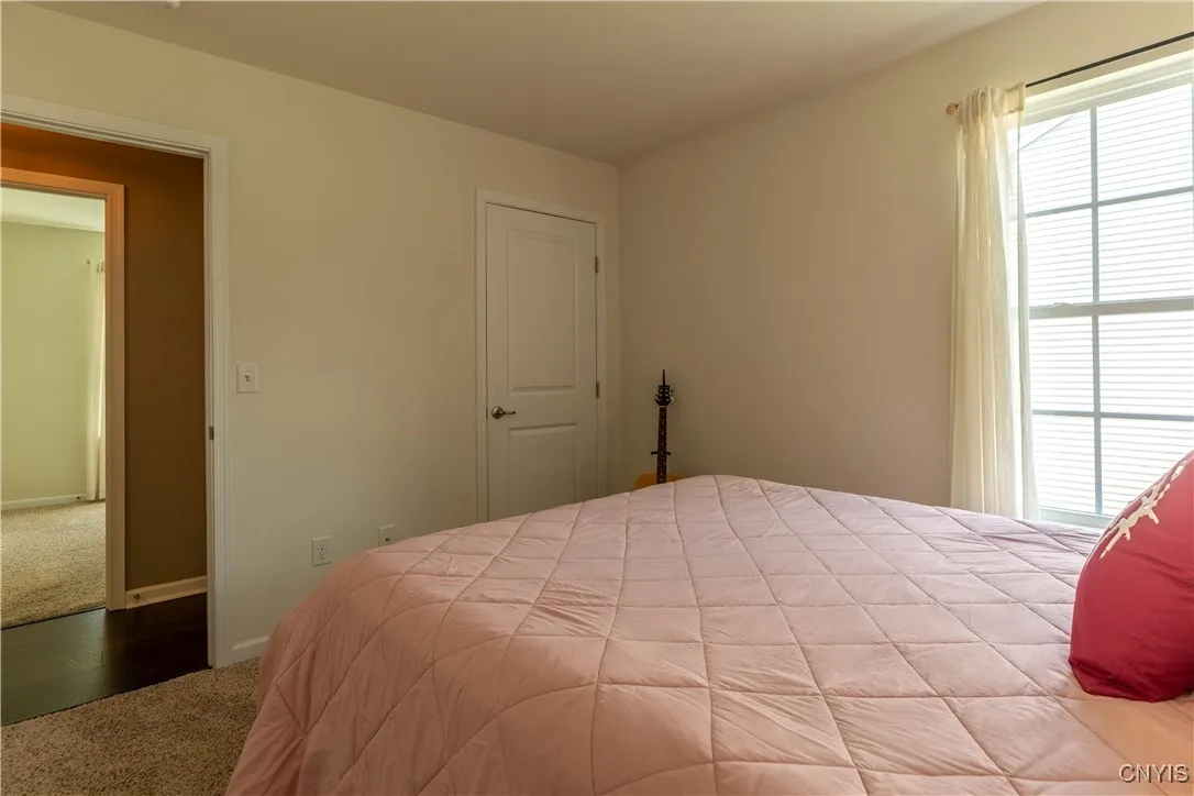 107 Shire Way, Camillus, New York 13031, Camillus, New York 13031, 3 Bedrooms Bedrooms, 8 Rooms Rooms,2 BathroomsBathrooms,Residential,For Sale,107 Shire Way, Camillus, New York 13031,S1618484