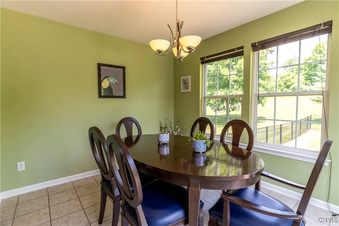 107 Shire Way, Camillus, New York 13031, Camillus, New York 13031, 3 Bedrooms Bedrooms, 8 Rooms Rooms,2 BathroomsBathrooms,Residential,For Sale,107 Shire Way, Camillus, New York 13031,S1618484