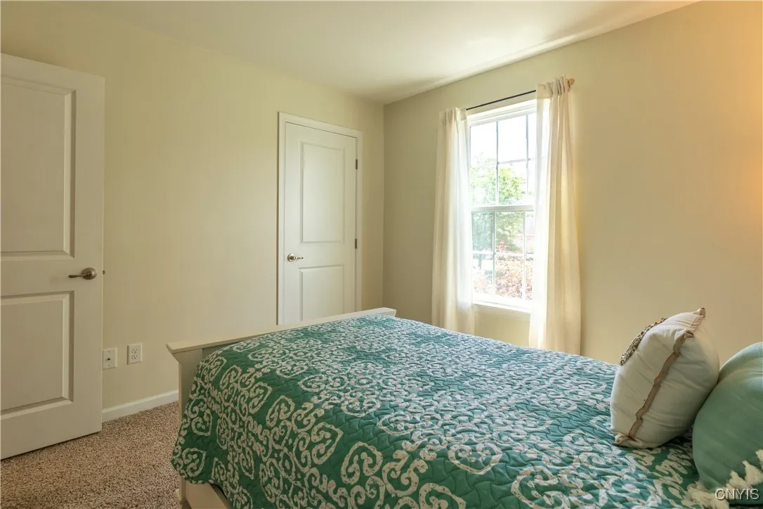 107 Shire Way, Camillus, New York 13031, Camillus, New York 13031, 3 Bedrooms Bedrooms, 8 Rooms Rooms,2 BathroomsBathrooms,Residential,For Sale,107 Shire Way, Camillus, New York 13031,S1618484