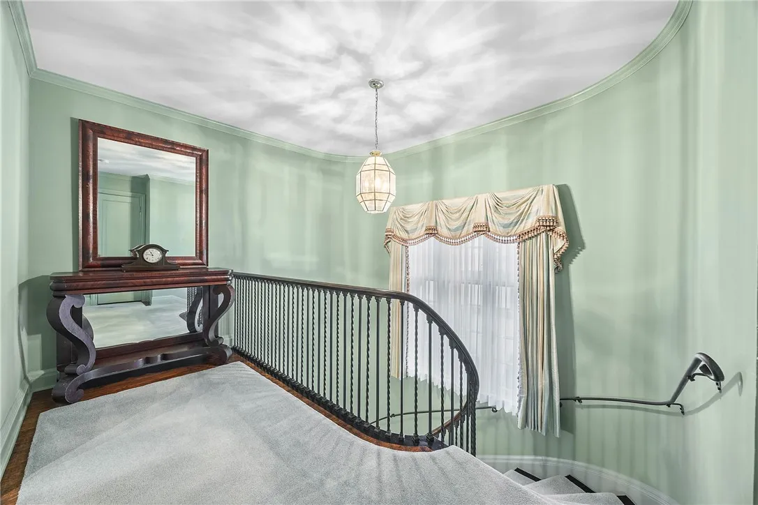 2 Buckingham Street, Rochester, New York 14607, Rochester, New York 14607, 5 Bedrooms Bedrooms, 10 Rooms Rooms,3 BathroomsBathrooms,Residential,For Sale,2 Buckingham Street, Rochester, New York 14607,R1607952