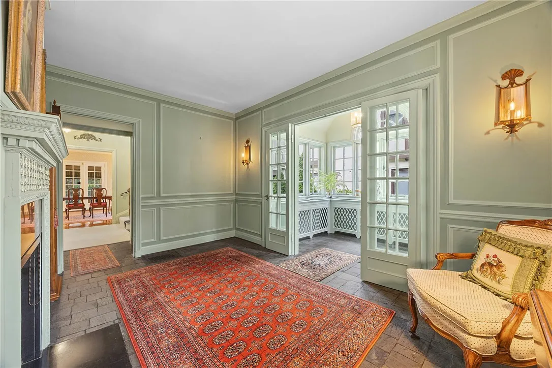 2 Buckingham Street, Rochester, New York 14607, Rochester, New York 14607, 5 Bedrooms Bedrooms, 10 Rooms Rooms,3 BathroomsBathrooms,Residential,For Sale,2 Buckingham Street, Rochester, New York 14607,R1607952