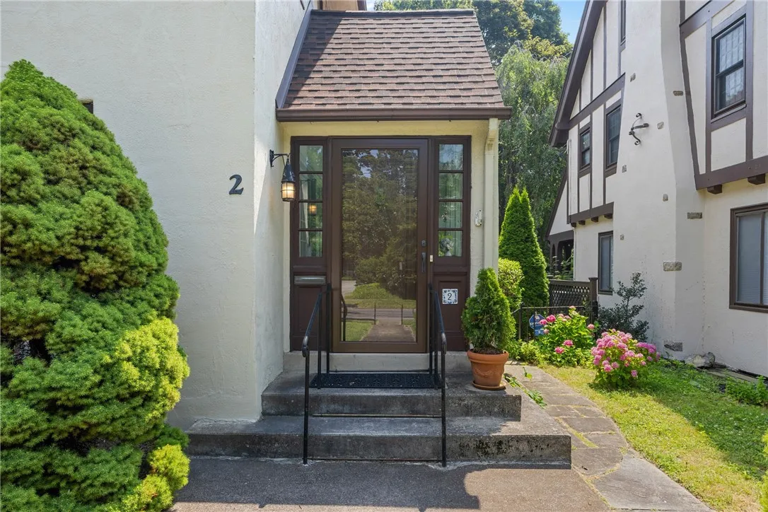 2 Buckingham Street, Rochester, New York 14607, Rochester, New York 14607, 5 Bedrooms Bedrooms, 10 Rooms Rooms,3 BathroomsBathrooms,Residential,For Sale,2 Buckingham Street, Rochester, New York 14607,R1607952