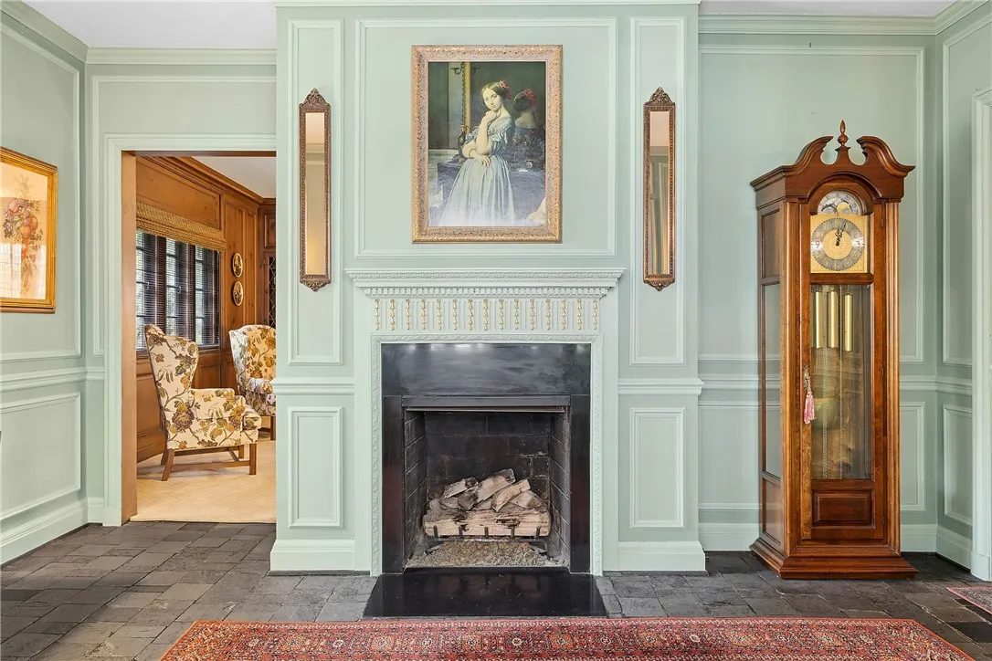 2 Buckingham Street, Rochester, New York 14607, Rochester, New York 14607, 5 Bedrooms Bedrooms, 10 Rooms Rooms,3 BathroomsBathrooms,Residential,For Sale,2 Buckingham Street, Rochester, New York 14607,R1607952