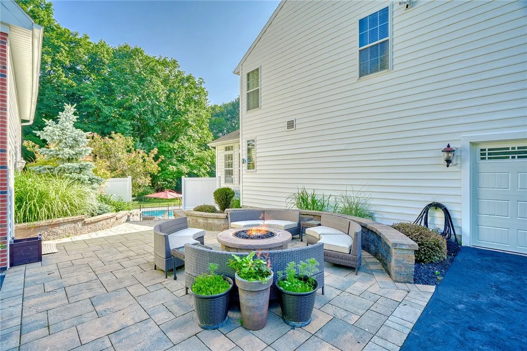 7650 Pine Tree Drive, Victor, New York 14564, Victor, New York 14564, 5 Bedrooms Bedrooms, 12 Rooms Rooms,4 BathroomsBathrooms,Residential,For Sale,7650 Pine Tree Drive, Victor, New York 14564,R1623351