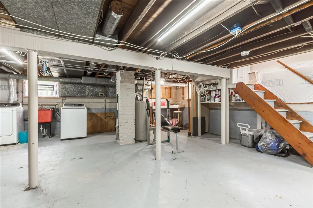118 Illinois Street, Rochester, New York 14609, Rochester, New York 14609, 3 Bedrooms Bedrooms, 8 Rooms Rooms,2 BathroomsBathrooms,Residential,For Sale,118 Illinois Street, Rochester, New York 14609,R1622480