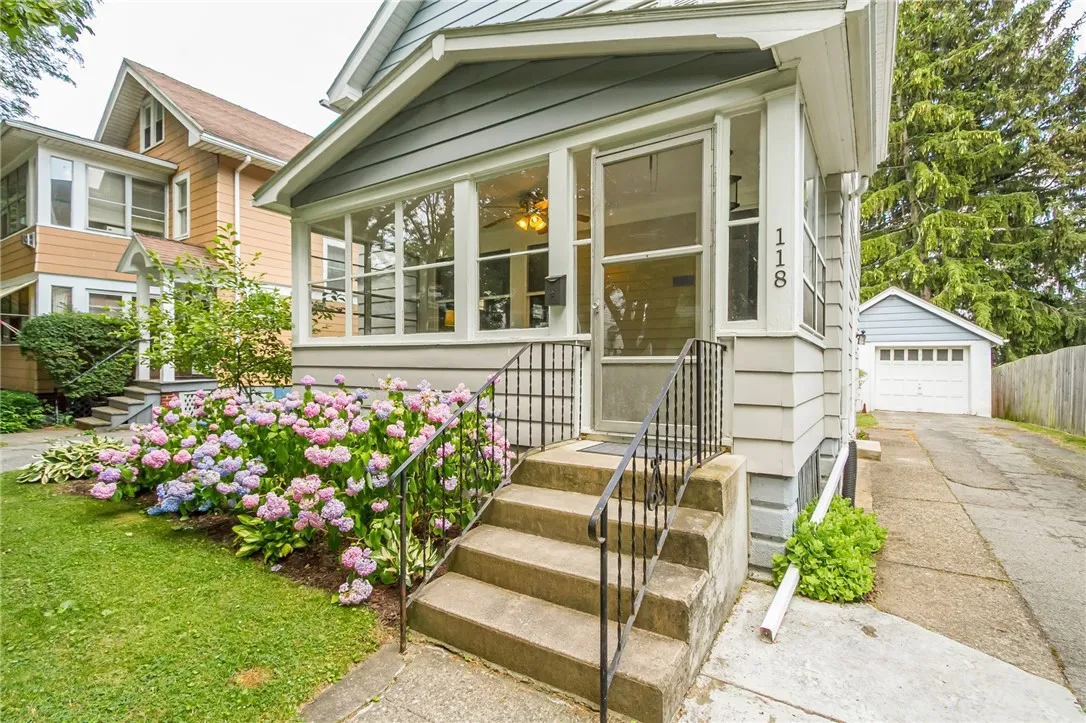 118 Illinois Street, Rochester, New York 14609, Rochester, New York 14609, 3 Bedrooms Bedrooms, 8 Rooms Rooms,2 BathroomsBathrooms,Residential,For Sale,118 Illinois Street, Rochester, New York 14609,R1622480
