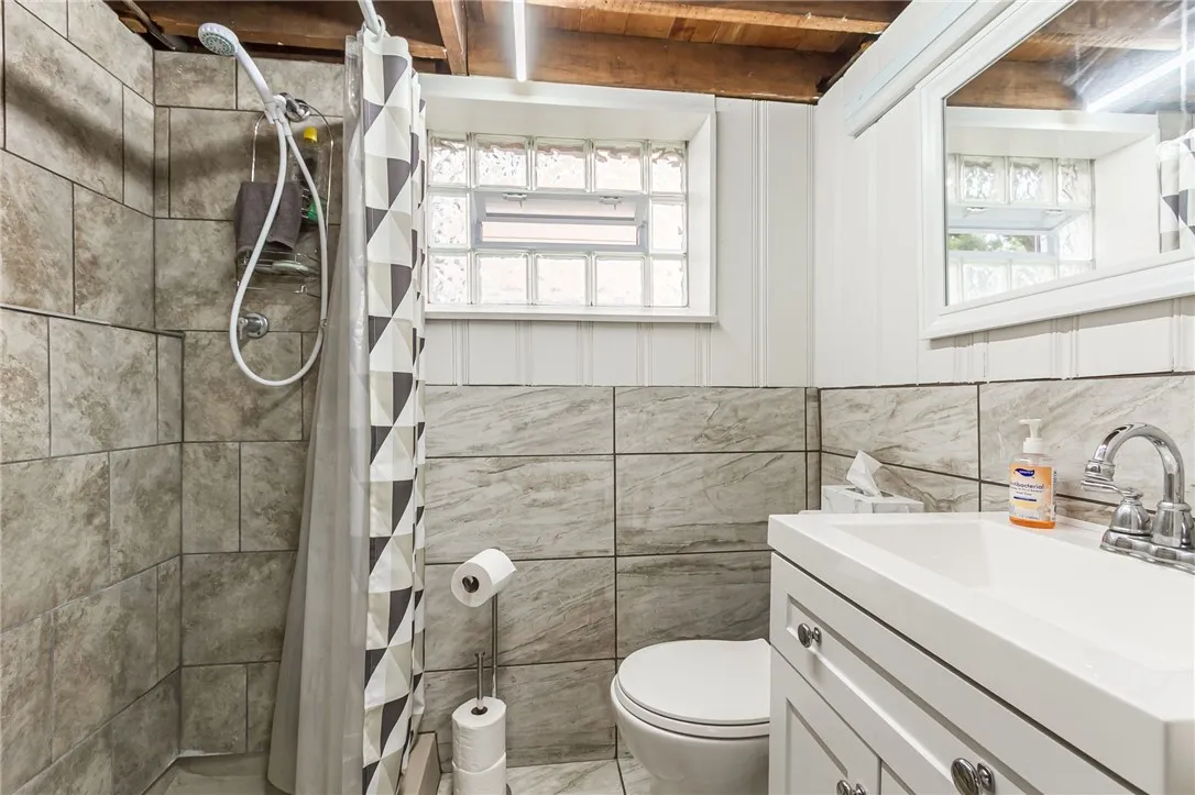 118 Illinois Street, Rochester, New York 14609, Rochester, New York 14609, 3 Bedrooms Bedrooms, 8 Rooms Rooms,2 BathroomsBathrooms,Residential,For Sale,118 Illinois Street, Rochester, New York 14609,R1622480