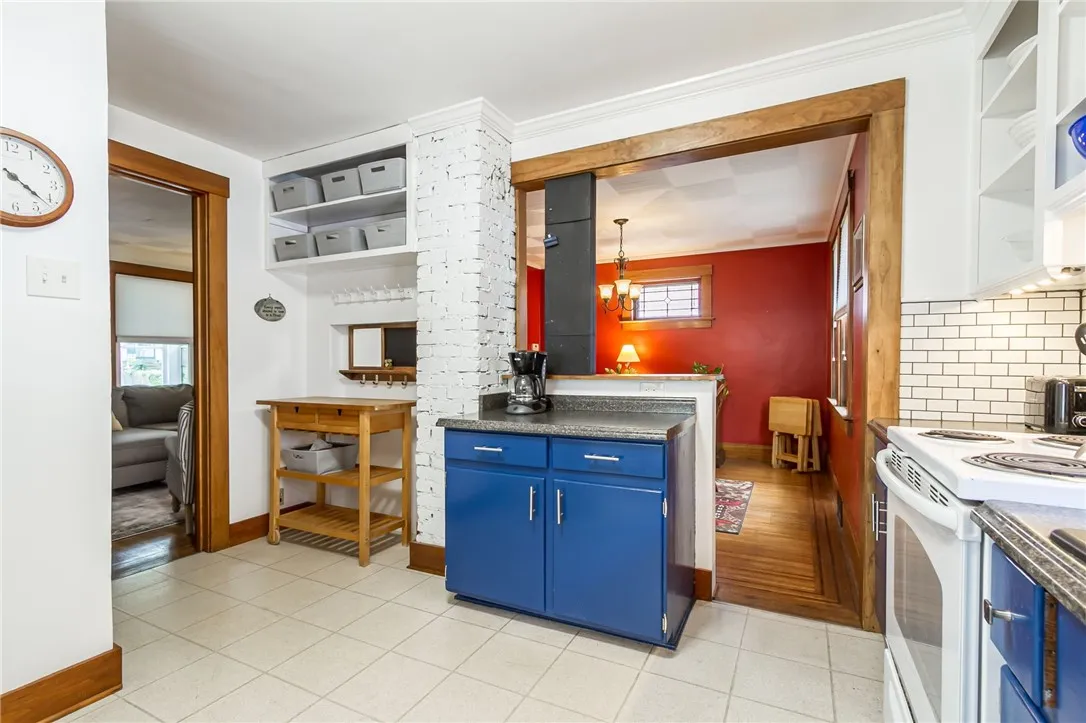 118 Illinois Street, Rochester, New York 14609, Rochester, New York 14609, 3 Bedrooms Bedrooms, 8 Rooms Rooms,2 BathroomsBathrooms,Residential,For Sale,118 Illinois Street, Rochester, New York 14609,R1622480