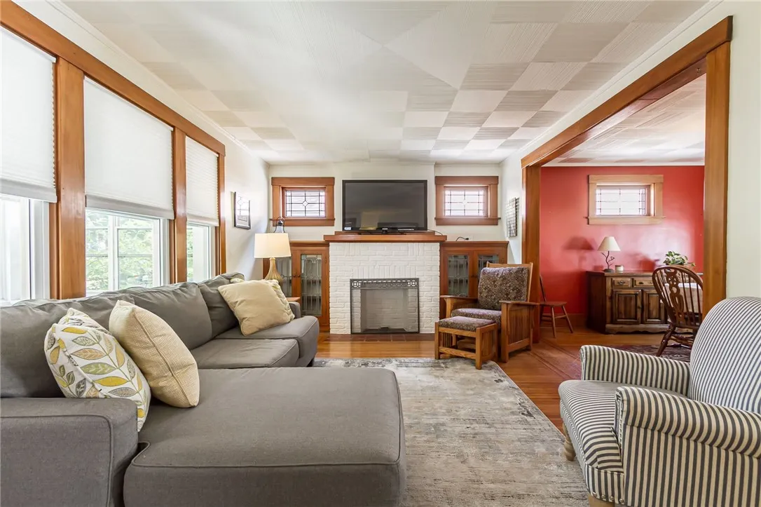 118 Illinois Street, Rochester, New York 14609, Rochester, New York 14609, 3 Bedrooms Bedrooms, 8 Rooms Rooms,2 BathroomsBathrooms,Residential,For Sale,118 Illinois Street, Rochester, New York 14609,R1622480