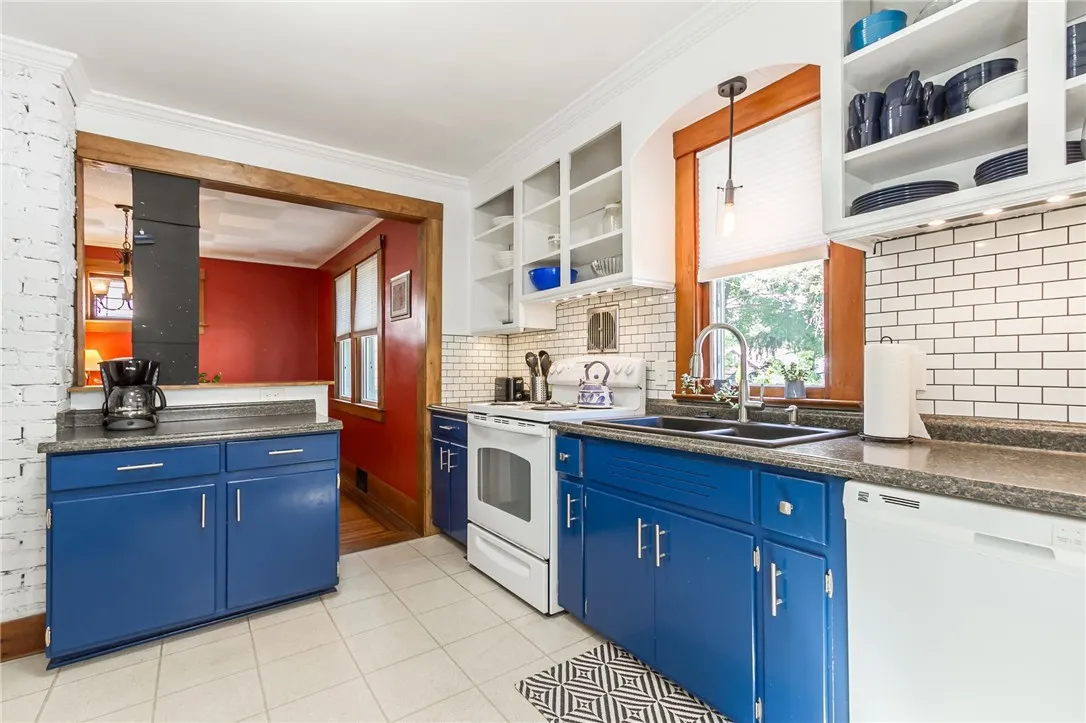 118 Illinois Street, Rochester, New York 14609, Rochester, New York 14609, 3 Bedrooms Bedrooms, 8 Rooms Rooms,2 BathroomsBathrooms,Residential,For Sale,118 Illinois Street, Rochester, New York 14609,R1622480