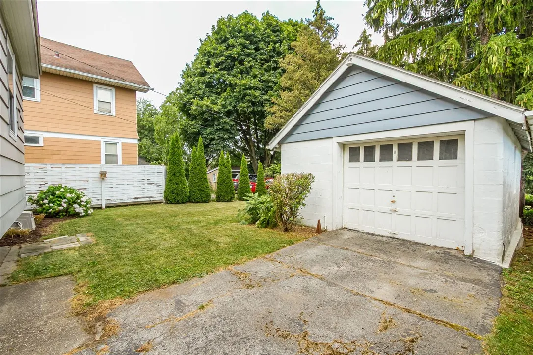 118 Illinois Street, Rochester, New York 14609, Rochester, New York 14609, 3 Bedrooms Bedrooms, 8 Rooms Rooms,2 BathroomsBathrooms,Residential,For Sale,118 Illinois Street, Rochester, New York 14609,R1622480