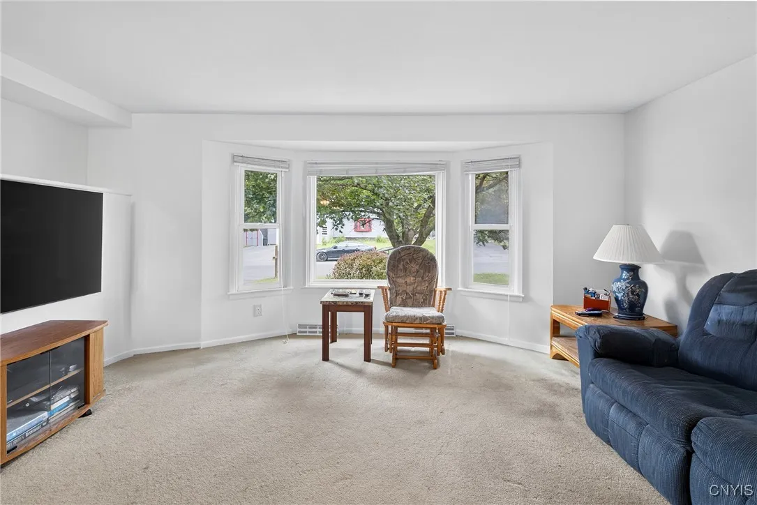4252 Vega Course, Clay, New York 13090, Clay, New York 13090, 3 Bedrooms Bedrooms, 9 Rooms Rooms,1 BathroomBathrooms,Residential,For Sale,4252 Vega Course, Clay, New York 13090,S1623179
