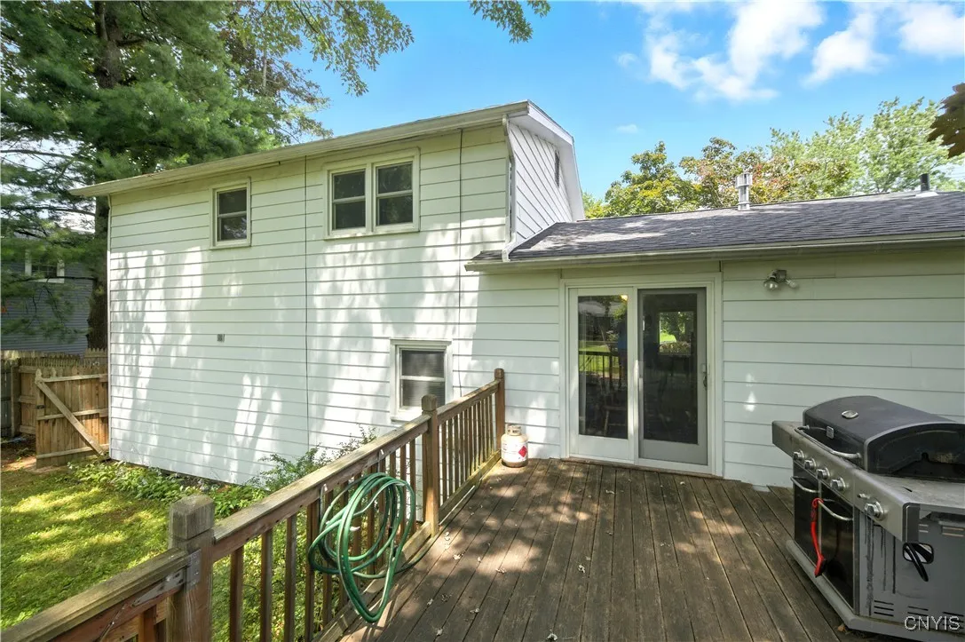 4252 Vega Course, Clay, New York 13090, Clay, New York 13090, 3 Bedrooms Bedrooms, 9 Rooms Rooms,1 BathroomBathrooms,Residential,For Sale,4252 Vega Course, Clay, New York 13090,S1623179