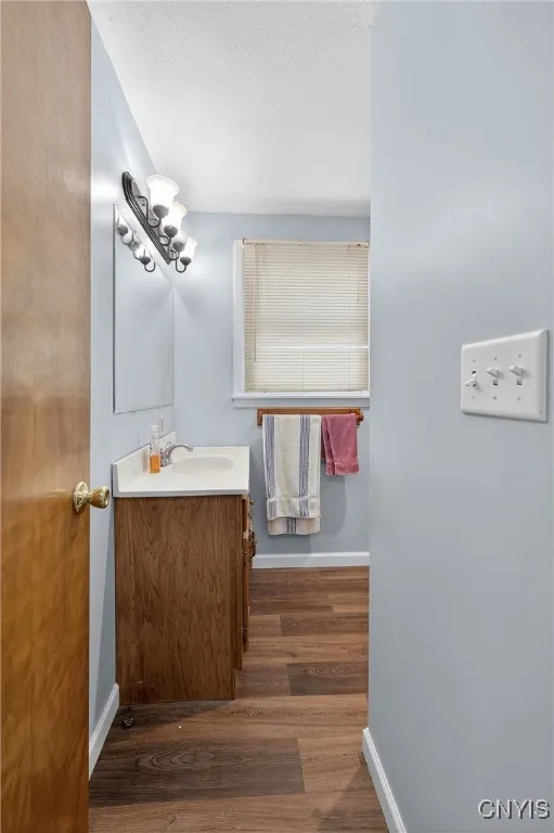 4252 Vega Course, Clay, New York 13090, Clay, New York 13090, 3 Bedrooms Bedrooms, 9 Rooms Rooms,1 BathroomBathrooms,Residential,For Sale,4252 Vega Course, Clay, New York 13090,S1623179
