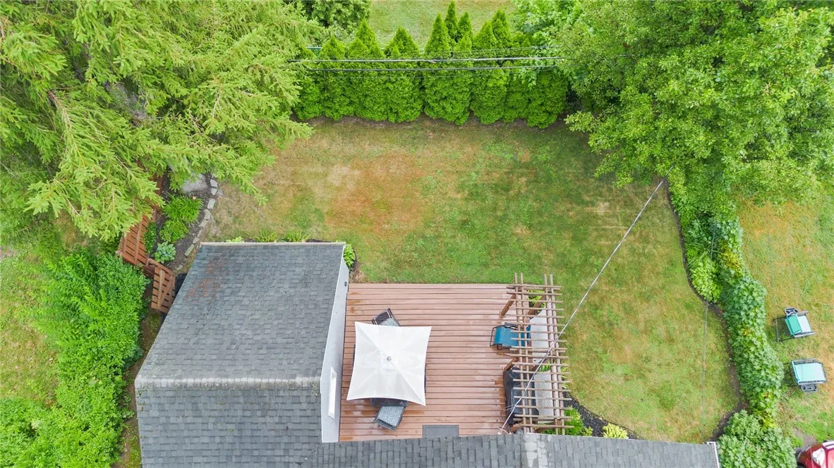 255 Thorncliffe Drive, Irondequoit, New York 14617, Irondequoit, New York 14617, 4 Bedrooms Bedrooms, 7 Rooms Rooms,2 BathroomsBathrooms,Residential,Closed,255 Thorncliffe Drive, Irondequoit, New York 14617,R1623232
