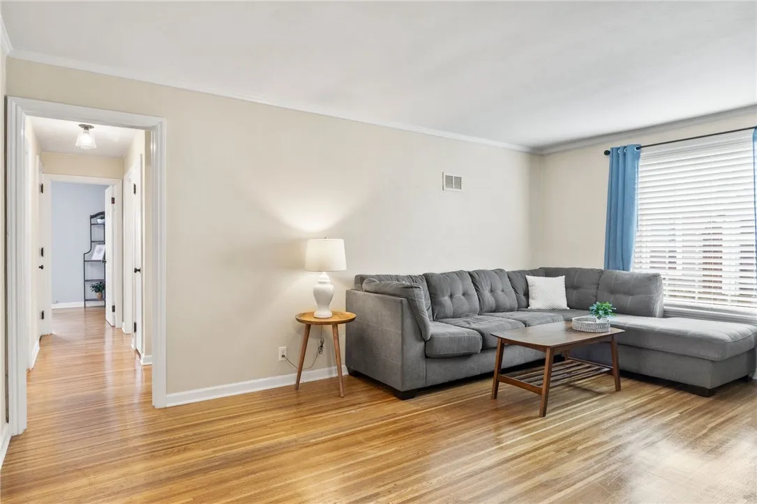 255 Thorncliffe Drive, Irondequoit, New York 14617, Irondequoit, New York 14617, 4 Bedrooms Bedrooms, 7 Rooms Rooms,2 BathroomsBathrooms,Residential,Closed,255 Thorncliffe Drive, Irondequoit, New York 14617,R1623232