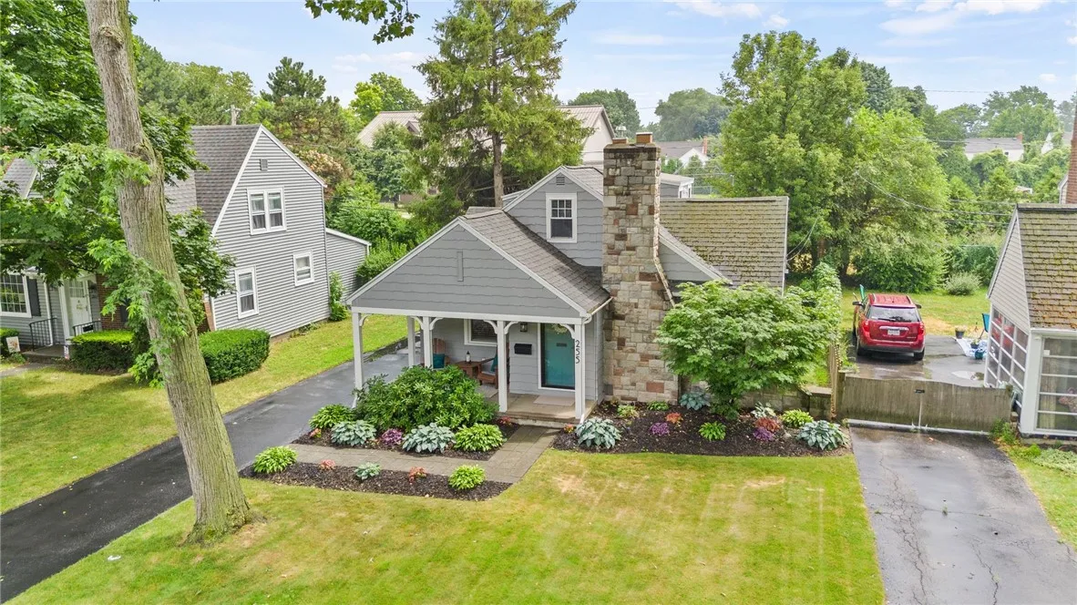 255 Thorncliffe Drive, Irondequoit, New York 14617, Irondequoit, New York 14617, 4 Bedrooms Bedrooms, 7 Rooms Rooms,2 BathroomsBathrooms,Residential,Closed,255 Thorncliffe Drive, Irondequoit, New York 14617,R1623232