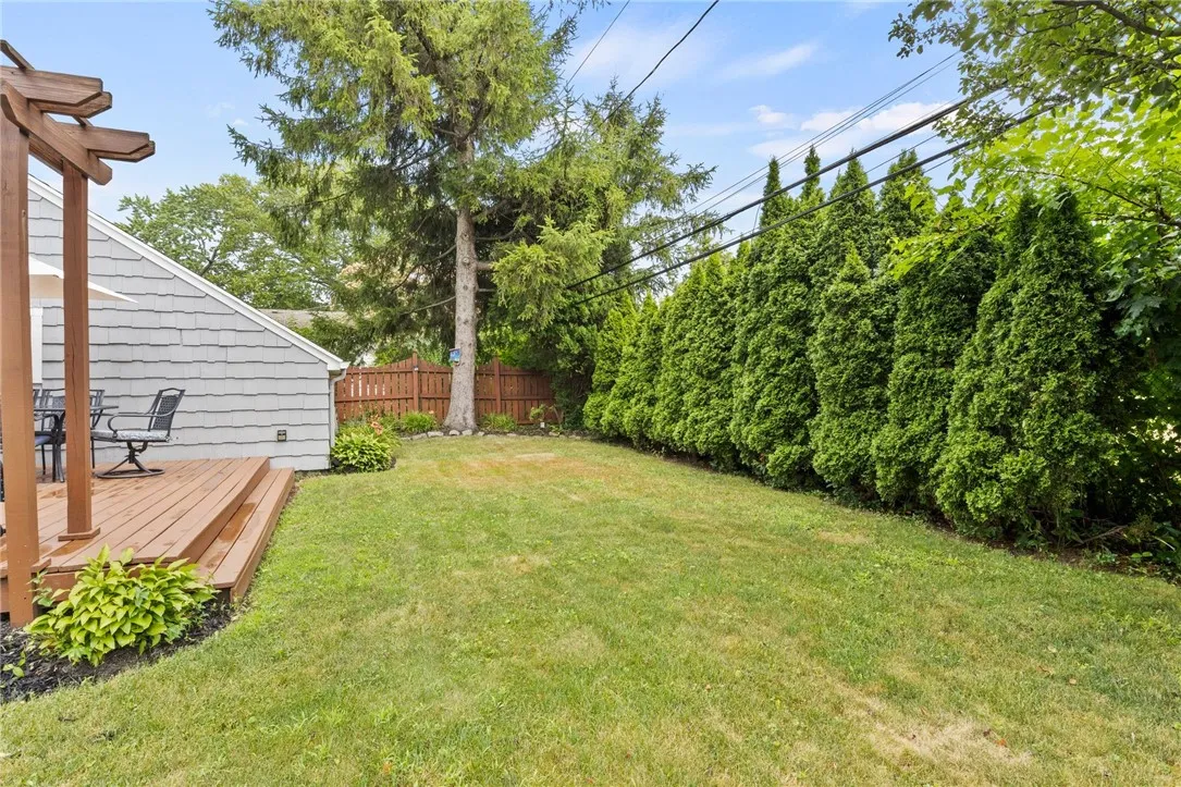 255 Thorncliffe Drive, Irondequoit, New York 14617, Irondequoit, New York 14617, 4 Bedrooms Bedrooms, 7 Rooms Rooms,2 BathroomsBathrooms,Residential,Closed,255 Thorncliffe Drive, Irondequoit, New York 14617,R1623232