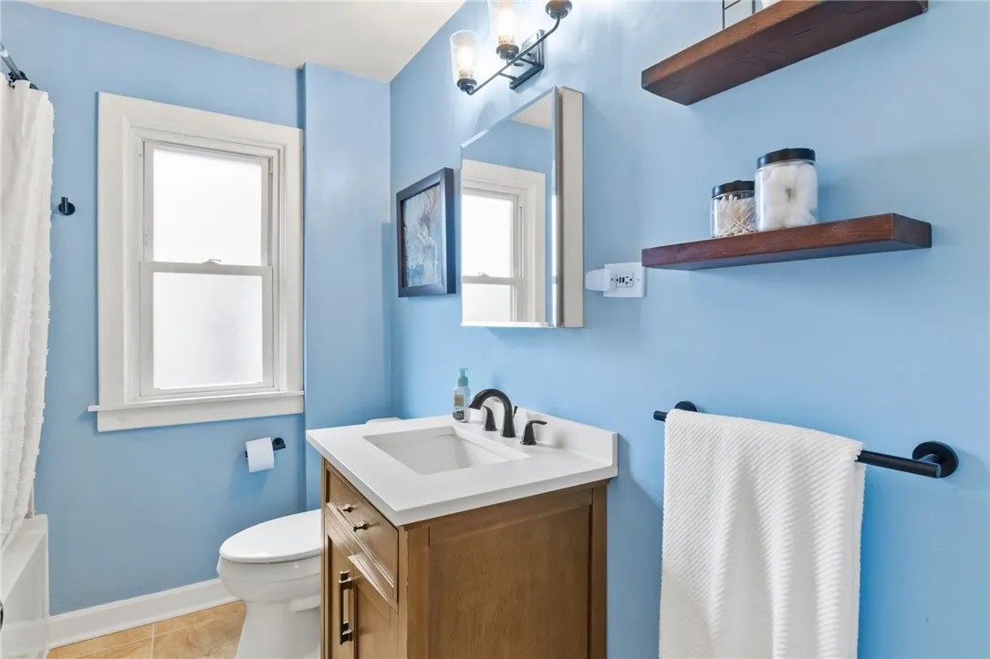 255 Thorncliffe Drive, Irondequoit, New York 14617, Irondequoit, New York 14617, 4 Bedrooms Bedrooms, 7 Rooms Rooms,2 BathroomsBathrooms,Residential,Closed,255 Thorncliffe Drive, Irondequoit, New York 14617,R1623232