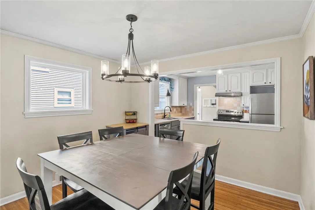 255 Thorncliffe Drive, Irondequoit, New York 14617, Irondequoit, New York 14617, 4 Bedrooms Bedrooms, 7 Rooms Rooms,2 BathroomsBathrooms,Residential,Closed,255 Thorncliffe Drive, Irondequoit, New York 14617,R1623232