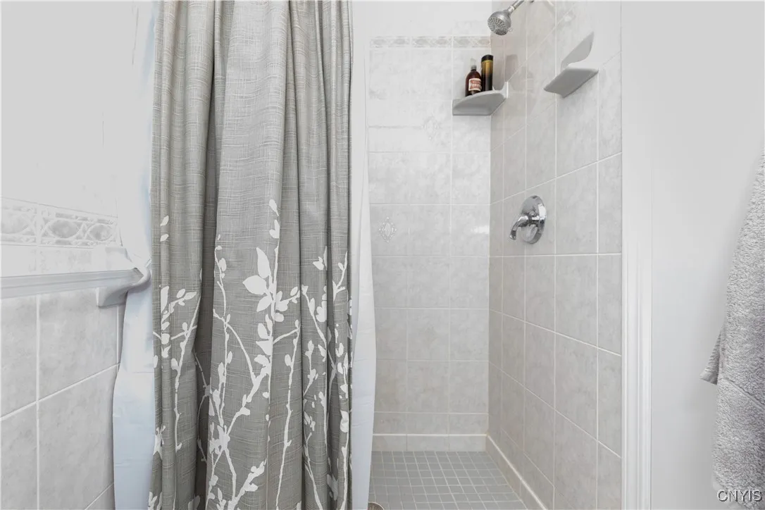 3430 Stanford Drive, Lysander, New York 13027, Lysander, New York 13027, 4 Bedrooms Bedrooms, 9 Rooms Rooms,2 BathroomsBathrooms,Residential,For Sale,3430 Stanford Drive, Lysander, New York 13027,S1622622