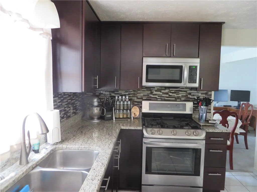 59 Cattaragus Drive, Henrietta, New York 14623, Henrietta, New York 14623, 4 Bedrooms Bedrooms, 7 Rooms Rooms,2 BathroomsBathrooms,Residential,For Sale,59 Cattaragus Drive, Henrietta, New York 14623,R1622892