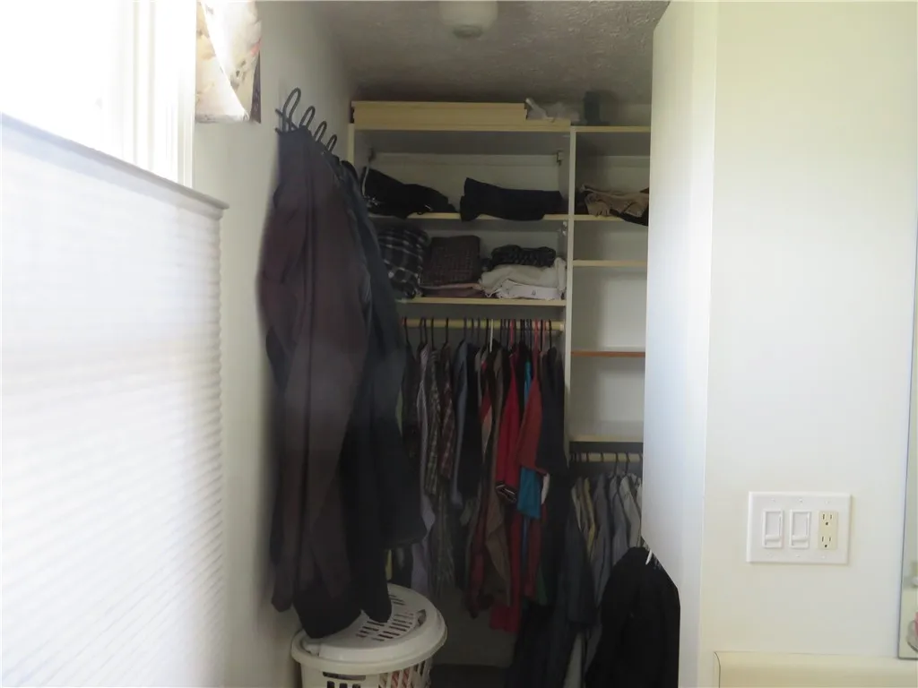 59 Cattaragus Drive, Henrietta, New York 14623, Henrietta, New York 14623, 4 Bedrooms Bedrooms, 7 Rooms Rooms,2 BathroomsBathrooms,Residential,For Sale,59 Cattaragus Drive, Henrietta, New York 14623,R1622892