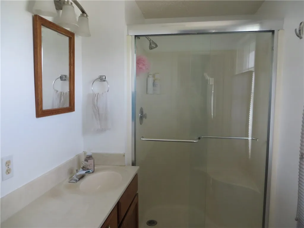 59 Cattaragus Drive, Henrietta, New York 14623, Henrietta, New York 14623, 4 Bedrooms Bedrooms, 7 Rooms Rooms,2 BathroomsBathrooms,Residential,For Sale,59 Cattaragus Drive, Henrietta, New York 14623,R1622892