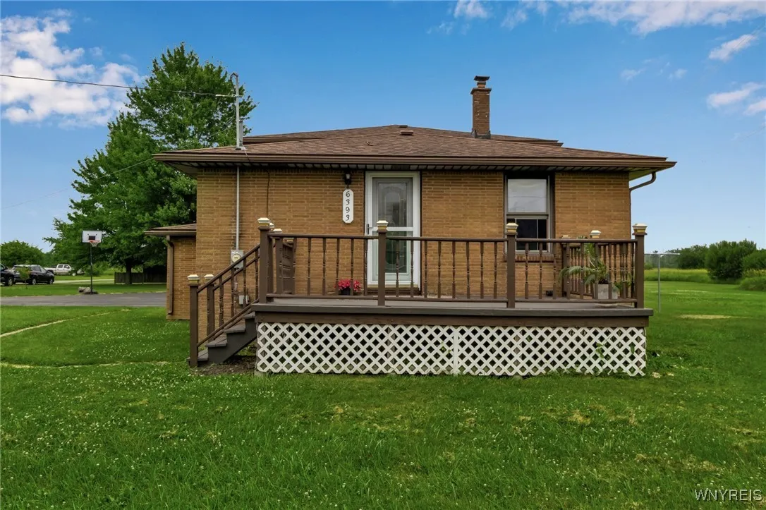 6393 Aiken Road, Pendleton, New York 14094, Pendleton, New York 14094, 4 Bedrooms Bedrooms, 6 Rooms Rooms,2 BathroomsBathrooms,Residential,For Sale,6393 Aiken Road, Pendleton, New York 14094,B1623464