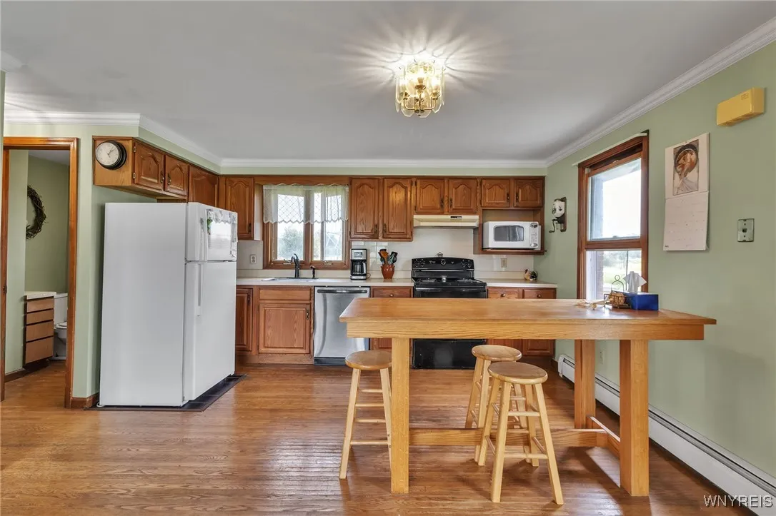 6393 Aiken Road, Pendleton, New York 14094, Pendleton, New York 14094, 4 Bedrooms Bedrooms, 6 Rooms Rooms,2 BathroomsBathrooms,Residential,For Sale,6393 Aiken Road, Pendleton, New York 14094,B1623464