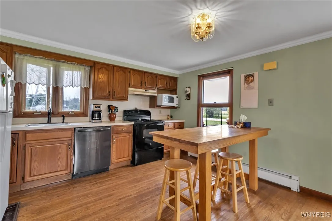 6393 Aiken Road, Pendleton, New York 14094, Pendleton, New York 14094, 4 Bedrooms Bedrooms, 6 Rooms Rooms,2 BathroomsBathrooms,Residential,For Sale,6393 Aiken Road, Pendleton, New York 14094,B1623464