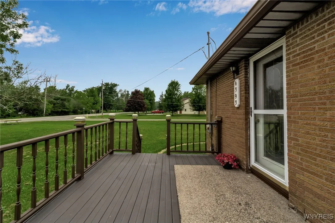 6393 Aiken Road, Pendleton, New York 14094, Pendleton, New York 14094, 4 Bedrooms Bedrooms, 6 Rooms Rooms,2 BathroomsBathrooms,Residential,For Sale,6393 Aiken Road, Pendleton, New York 14094,B1623464