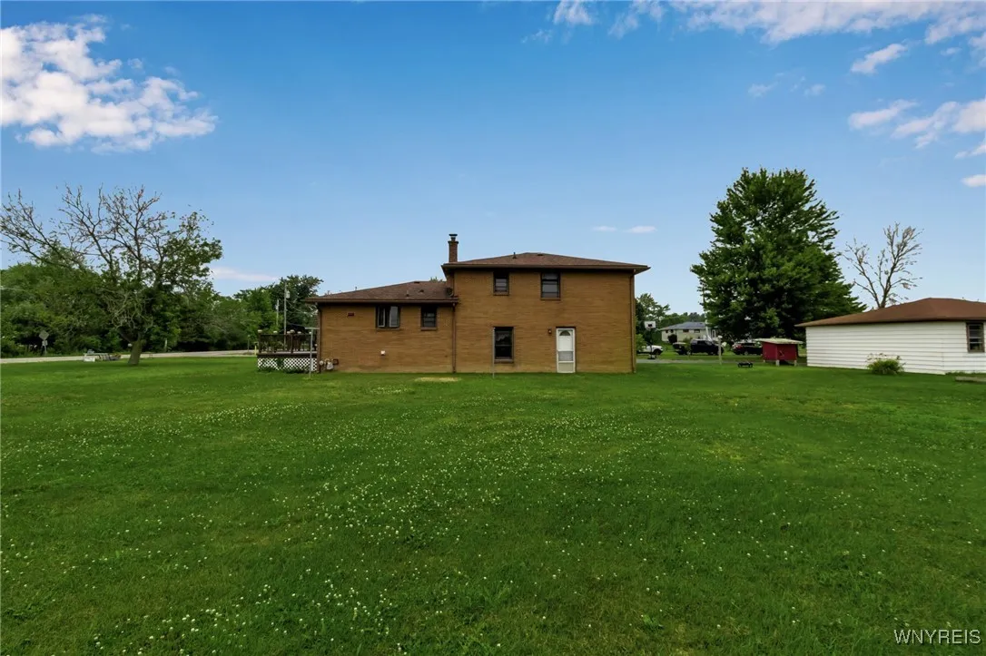 6393 Aiken Road, Pendleton, New York 14094, Pendleton, New York 14094, 4 Bedrooms Bedrooms, 6 Rooms Rooms,2 BathroomsBathrooms,Residential,For Sale,6393 Aiken Road, Pendleton, New York 14094,B1623464