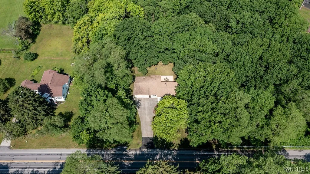 4944 Abbott Road, Orchard Park, New York 14127, Orchard Park, New York 14127, 4 Bedrooms Bedrooms, 10 Rooms Rooms,2 BathroomsBathrooms,Residential,For Sale,4944 Abbott Road, Orchard Park, New York 14127,B1623414