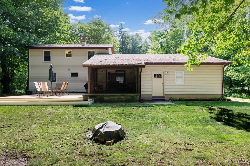 4944 Abbott Road, Orchard Park, New York 14127, Orchard Park, New York 14127, 4 Bedrooms Bedrooms, 10 Rooms Rooms,2 BathroomsBathrooms,Residential,For Sale,4944 Abbott Road, Orchard Park, New York 14127,B1623414