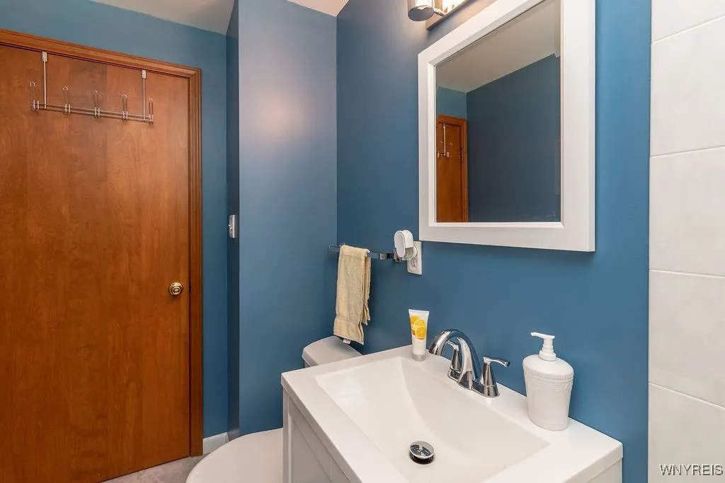 4944 Abbott Road, Orchard Park, New York 14127, Orchard Park, New York 14127, 4 Bedrooms Bedrooms, 10 Rooms Rooms,2 BathroomsBathrooms,Residential,For Sale,4944 Abbott Road, Orchard Park, New York 14127,B1623414