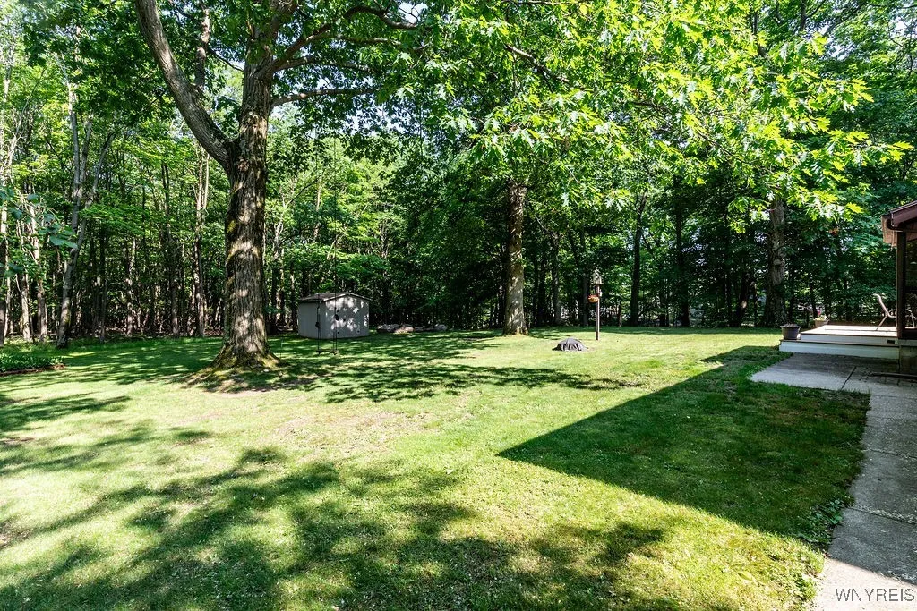 4944 Abbott Road, Orchard Park, New York 14127, Orchard Park, New York 14127, 4 Bedrooms Bedrooms, 10 Rooms Rooms,2 BathroomsBathrooms,Residential,For Sale,4944 Abbott Road, Orchard Park, New York 14127,B1623414