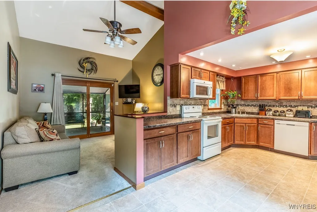 4944 Abbott Road, Orchard Park, New York 14127, Orchard Park, New York 14127, 4 Bedrooms Bedrooms, 10 Rooms Rooms,2 BathroomsBathrooms,Residential,For Sale,4944 Abbott Road, Orchard Park, New York 14127,B1623414
