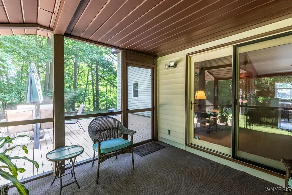 4944 Abbott Road, Orchard Park, New York 14127, Orchard Park, New York 14127, 4 Bedrooms Bedrooms, 10 Rooms Rooms,2 BathroomsBathrooms,Residential,For Sale,4944 Abbott Road, Orchard Park, New York 14127,B1623414