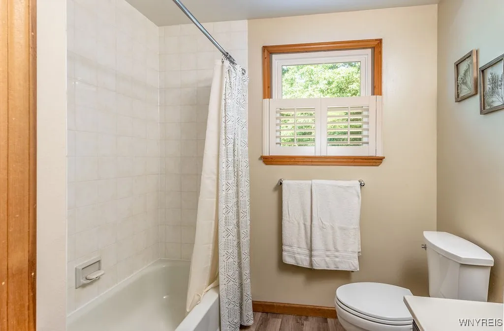 4944 Abbott Road, Orchard Park, New York 14127, Orchard Park, New York 14127, 4 Bedrooms Bedrooms, 10 Rooms Rooms,2 BathroomsBathrooms,Residential,For Sale,4944 Abbott Road, Orchard Park, New York 14127,B1623414