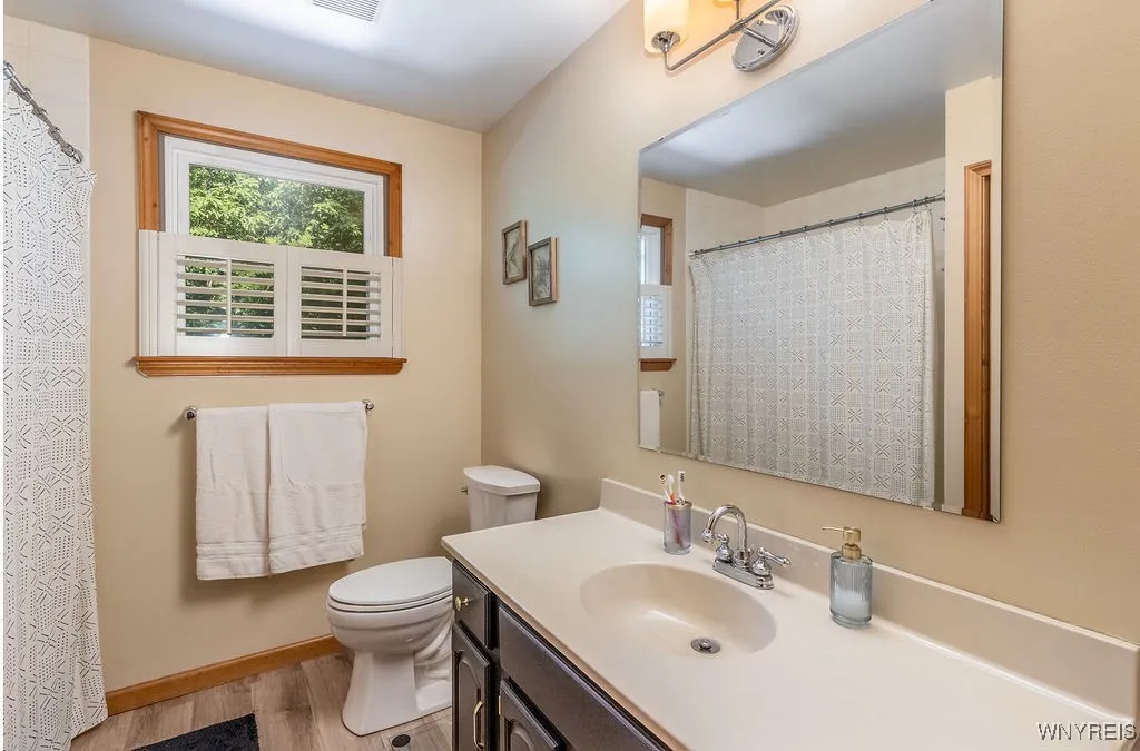 4944 Abbott Road, Orchard Park, New York 14127, Orchard Park, New York 14127, 4 Bedrooms Bedrooms, 10 Rooms Rooms,2 BathroomsBathrooms,Residential,For Sale,4944 Abbott Road, Orchard Park, New York 14127,B1623414