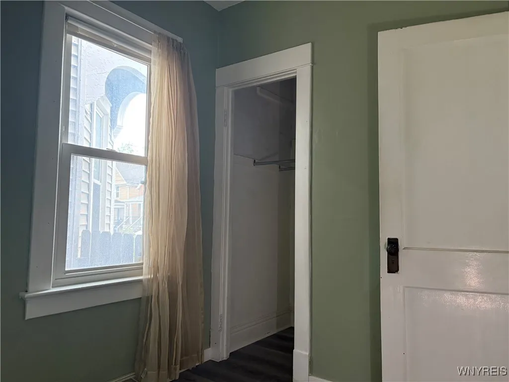 6 Copeland Place, Buffalo, New York 14207, Buffalo, New York 14207, 3 Bedrooms Bedrooms, 7 Rooms Rooms,1 BathroomBathrooms,Residential,For Sale,6 Copeland Place, Buffalo, New York 14207,B1623522