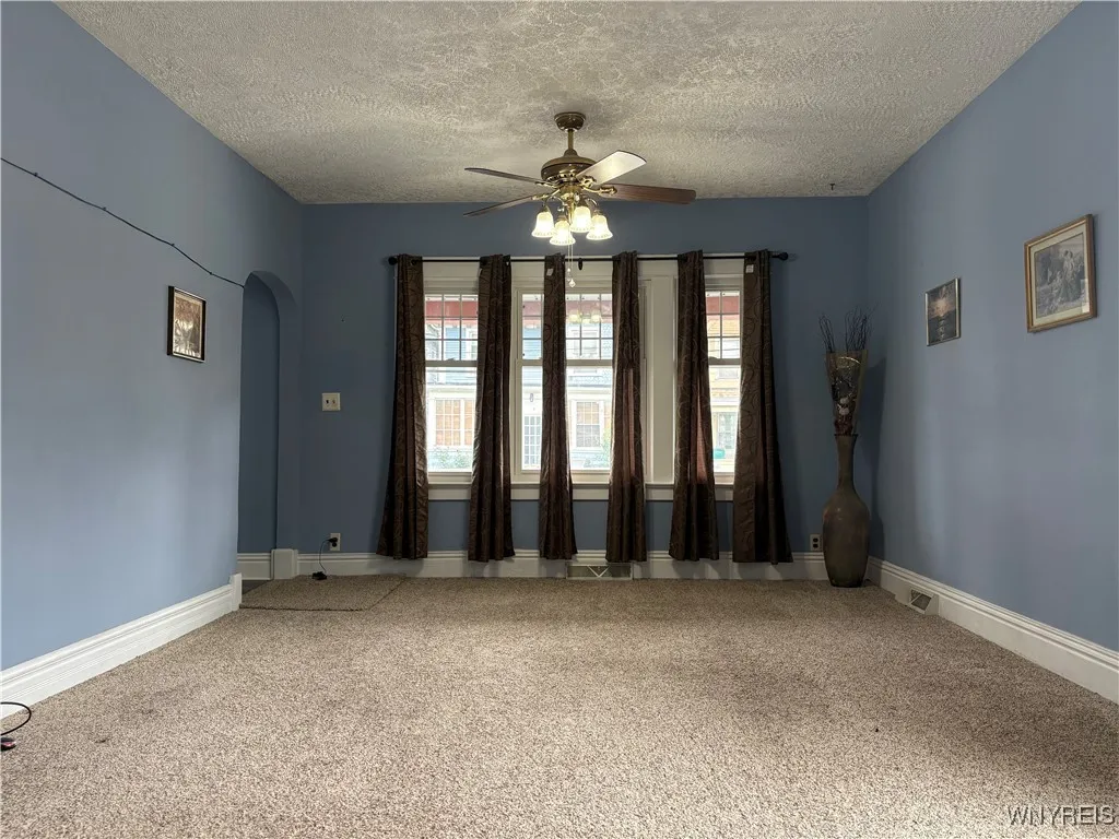 6 Copeland Place, Buffalo, New York 14207, Buffalo, New York 14207, 3 Bedrooms Bedrooms, 7 Rooms Rooms,1 BathroomBathrooms,Residential,For Sale,6 Copeland Place, Buffalo, New York 14207,B1623522