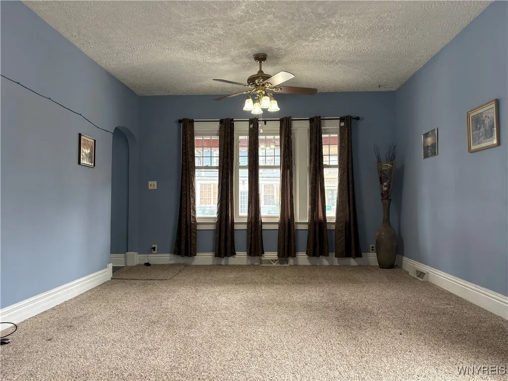 6 Copeland Place, Buffalo, New York 14207, Buffalo, New York 14207, 3 Bedrooms Bedrooms, 7 Rooms Rooms,1 BathroomBathrooms,Residential,For Sale,6 Copeland Place, Buffalo, New York 14207,B1623522