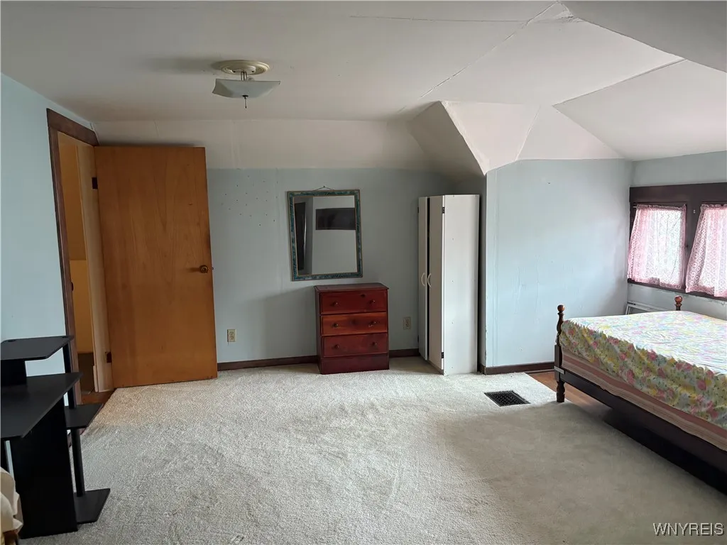 6 Copeland Place, Buffalo, New York 14207, Buffalo, New York 14207, 3 Bedrooms Bedrooms, 7 Rooms Rooms,1 BathroomBathrooms,Residential,For Sale,6 Copeland Place, Buffalo, New York 14207,B1623522