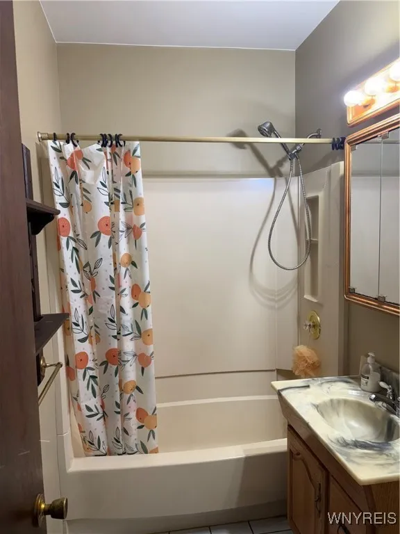 6 Copeland Place, Buffalo, New York 14207, Buffalo, New York 14207, 3 Bedrooms Bedrooms, 7 Rooms Rooms,1 BathroomBathrooms,Residential,For Sale,6 Copeland Place, Buffalo, New York 14207,B1623522