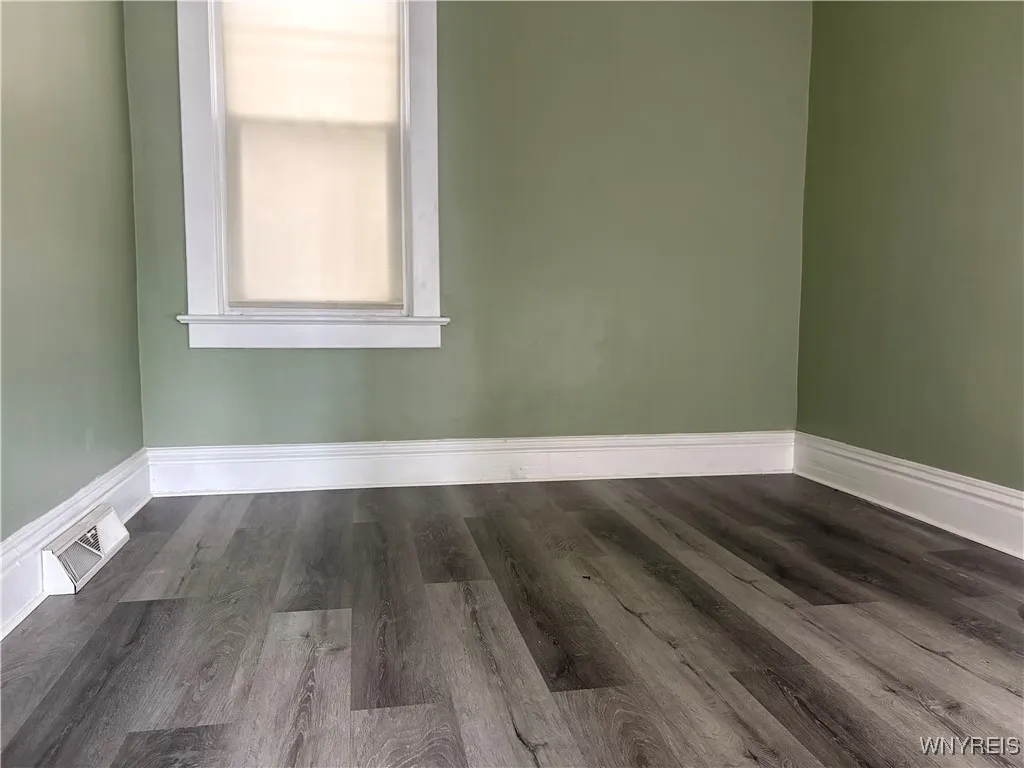 6 Copeland Place, Buffalo, New York 14207, Buffalo, New York 14207, 3 Bedrooms Bedrooms, 7 Rooms Rooms,1 BathroomBathrooms,Residential,For Sale,6 Copeland Place, Buffalo, New York 14207,B1623522