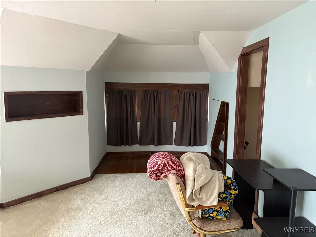 6 Copeland Place, Buffalo, New York 14207, Buffalo, New York 14207, 3 Bedrooms Bedrooms, 7 Rooms Rooms,1 BathroomBathrooms,Residential,For Sale,6 Copeland Place, Buffalo, New York 14207,B1623522